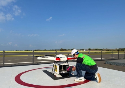 LGU+, 통신사 최초 섬 지역에 스마트폰 드론 배송