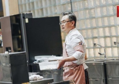 "안경·신발이 1000만원"…'흑백요리사' 안유성이 명품 입은 이유