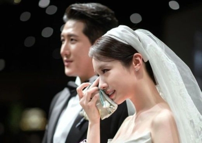 "다툼 극복 어려웠다"…'파경' 황재균·지연 심경고백, 각자 일정소화