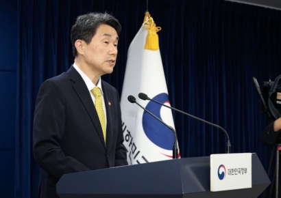 교육부, 의대생 '내년 복귀' 조건부 휴학 승인…의대 5년제 검토(종합)