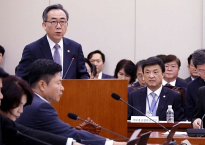 [포토] 업부보고 하는 조태열 외교부 장관