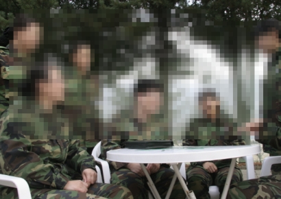 "여자 군대가면 전우애로 출산 늘어"…군사문제연구원장 발언 파장