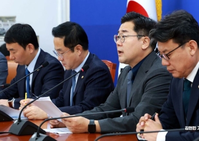 [포토] 국감대책회의 발언하는 박찬대