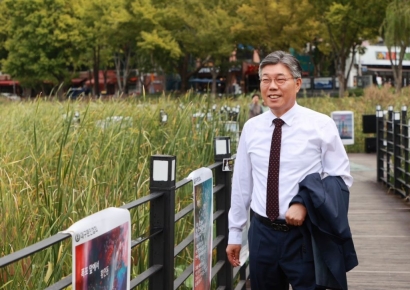 [만보정담]황병우 DGB금융 회장 “권고사직 후 많은 것 깨달아…끊임없는 자기계발 필요”