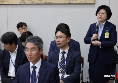 [포토] 국회 교육위 국감장에 출석한 문시연 숙명여대 총장