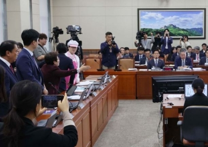 [포토] 고성 오가는 고용노동부 국정감사