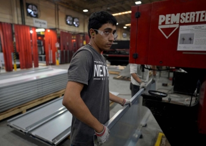 [뉴스속 용어]우리집 앞마당에 멀티 짓는다…‘니어쇼어링’