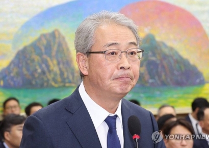 고개숙인 임종룡 "자회사 임원 인사권 내려놓겠다"