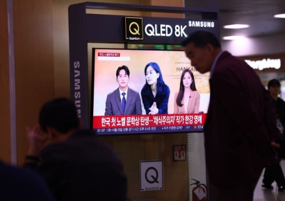 "베팅사이트도 예상 못한 대반전"…'한강 노벨문학상' 외신들 반응