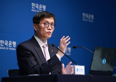 이창용 총재 "금리인하 영향 지켜보며 추가인하 논의"(종합)