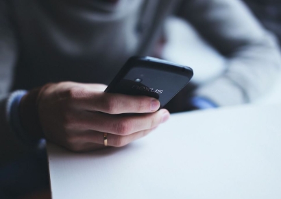 따르릉 소리에 가슴 '덜컹'…면접 본 회사 전화 두려운 '콜포비아 Z세대'