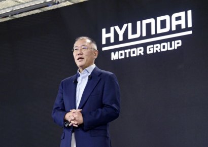 정의선 "기아, 압도적 경쟁력 입증…임직원 열정·헌신 덕분"