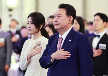 김건희, '숙대 석사논문 표절' 조사 결과 두차례 거부 끝에 수령