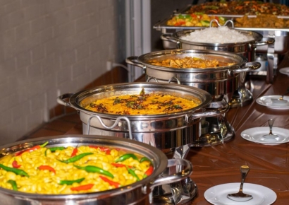 "배불리 먹고 후식까지 해결"…오마카세 아닌 뷔페로 몰린 MZ