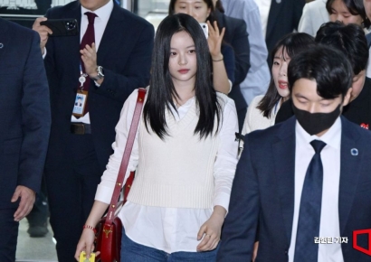 [포토] 국회 들어서는 뉴진스 하니