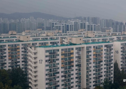 "재건축 빨리"…4월부터 재건축 조합설립 동의율 75%→70% 낮춰 재건축 빨리 