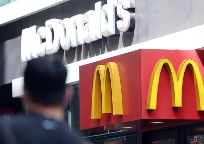 토마토 빠지는 맥도날드 햄버거…일부 매장서 음료쿠폰으로 대체