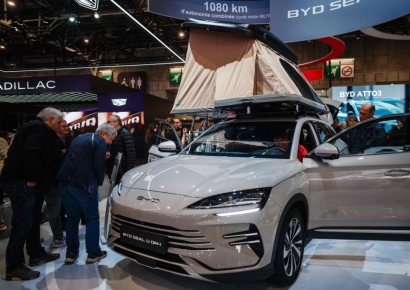 "포르쉐 말고 비야디"…中전기차에 흔들리는 獨 '빅3'