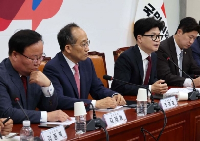 [포토] 텃밭 지킨 한동훈 "김건희 대외활동 중단하라"…용산 '정조준'