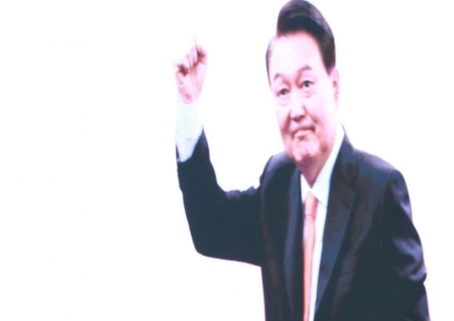 尹 "4대 개혁은 절체절명 과제…저항 있지만 반드시 완수"