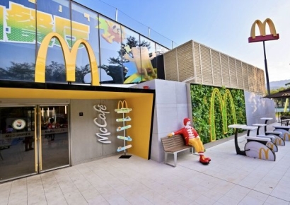 "난 맥도날드 잡았어" "난 훠궈집"…中서 뜬다는 예식장