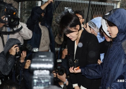 [포토] 고개 숙인 문다혜