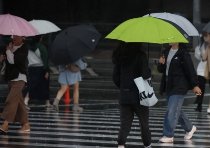 [포토] 많은 비 내리는 여의도