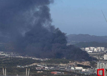 인천 공장 화재 7시간만에 진압…30여개동 피해(종합)