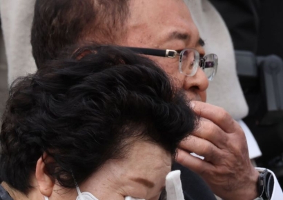 [포토] 끝나지 않는 슬픔