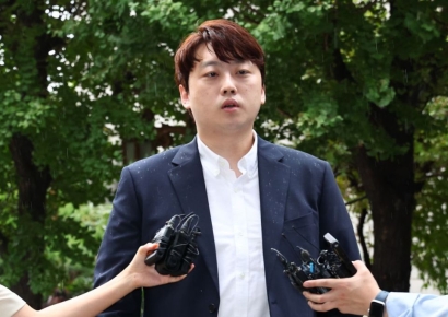 박단 "지금이라도 의대 신입생 모집 정지해야"