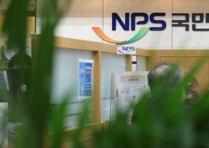 원화 약세 부추기는 '달러 블랙홀' 국민연금...환헤지는 제로 