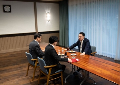 尹의 韓 박절에 친한계 '부글'…"의견개진 안되는 권한, 절대왕정 때나 가능"