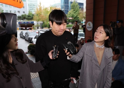 "엎친 데 덮쳤다"…'불법 도박' 이진호, 사기 의혹도 조사 받아