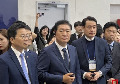 '위기론' 의식했나…삼성 한종희, 실적 질문에 '침묵'