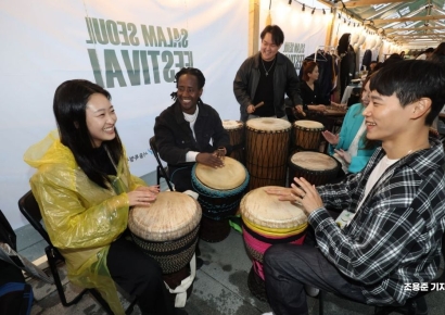 [포토] 중동 전통악기 배워요