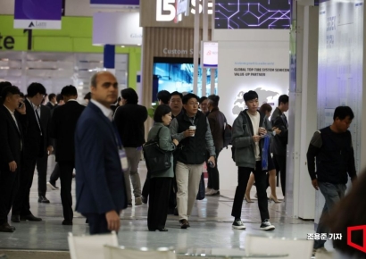 [포토] 북적이는 반도체대전