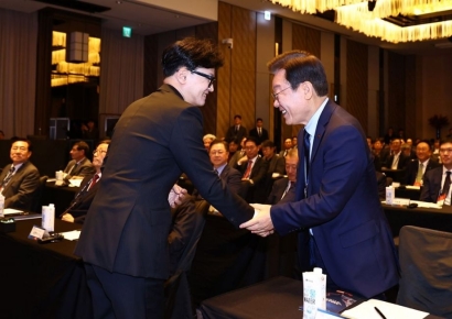 민주당 "특별감찰관 임명, 특검 훼방 정치쇼"…與, 의원총회 열어 결론