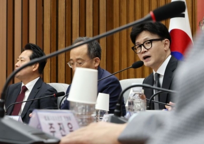 한동훈, 민주당 '오멜라스'에 비유하며 尹압박…"김여사 문제 해소해야"(종합)