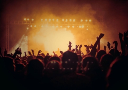 "아이돌 '덕질'하려고 성매매"…여고생 발언에 日 '충격'