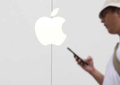 "10년 된 아이폰 삽니다"…젊은층 사로잡은 구형 아이폰의 매력