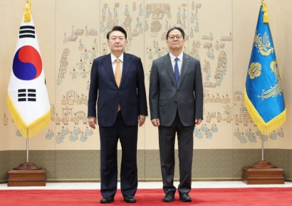 박종석 주쿠웨이트 대사 83억·대통령실 신수진 비서관 76억 '재산 1·2위'  