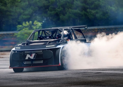 전기차는 둔해? 현대가 만들면 다르다…650마력 전기 랠리카 공개