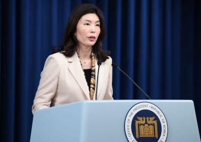 대통령실 "유·사산 휴가 5일→10일 확대…배우자 휴가도 신설"