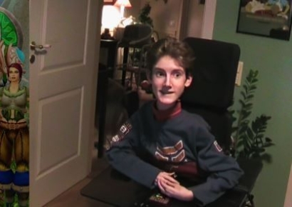 "아드님 유명 탐정이었어요"…전신마비 아들 방에서 뭐했나 봤더니