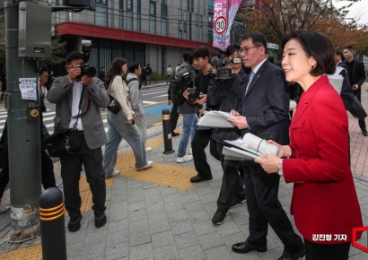 [포토] 중소기업재직자우대저축 알리는 오영주 장관-김성태 기업은행장