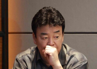 "다 바꾼다" 백종원…가맹점에 50억 푼다