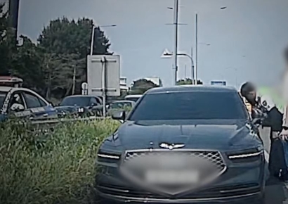 남의 차 '쿵' 받고는 갓길서 '쿨쿨'…올림픽대로서 무슨 일이