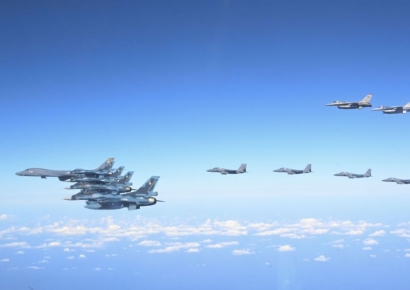 한반도 다시 찾은 전략폭격기[양낙규의 Defence photo]