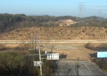 합참 "북, 동해·경의선 폭파도로에 대전차구·토산 조성"