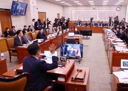 [포토] '김건희 여사 특검법' 법사위 상정